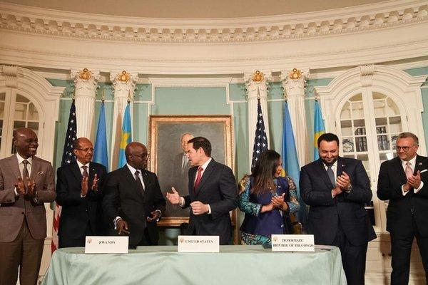 00670786_10cb0525e8657515b21e7336d4a29950_arc614x376_w1470_us1